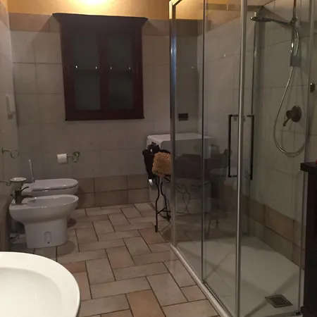 Cascina Baresane B&B 알바