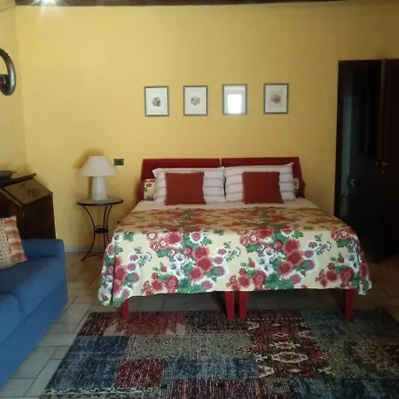 Alojamento de Acomodação e Pequeno-almoço Cascina Baresane Alba (Piedmont)